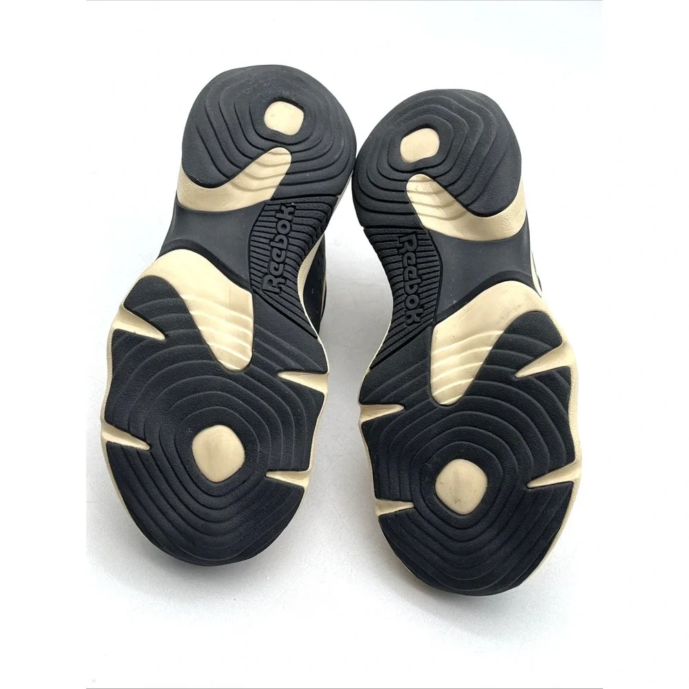 Reebok Kung Fu Panda Vector Runner H02990 Youth 3.5 / Women 5.5 Black Caramel‎